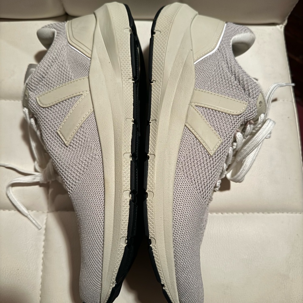 VEJA Marlin V-Knit Low Gray Chalk/pierre women Size 10.5/43.5 NWOB - Picture 8 of 10